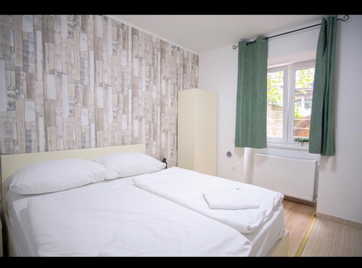 Easy Star Hotel Budapest Exteriör bild
