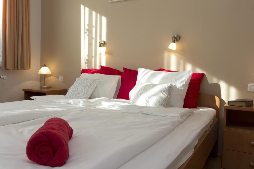 Easy Star Hotel Budapest Exteriör bild