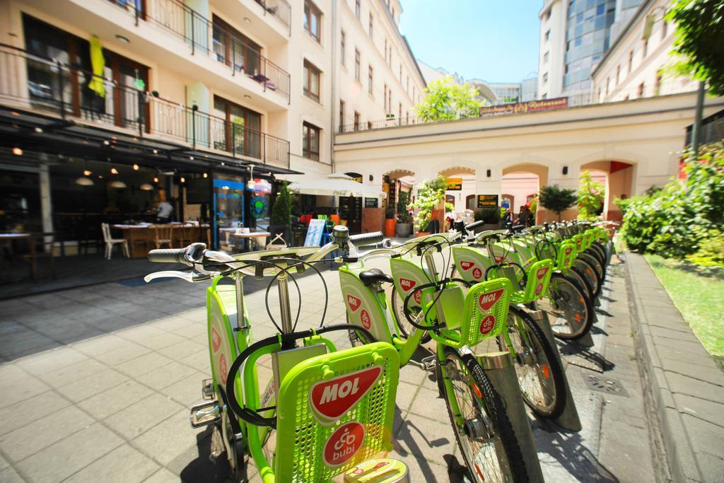 Easy Star Hotel Budapest Exteriör bild