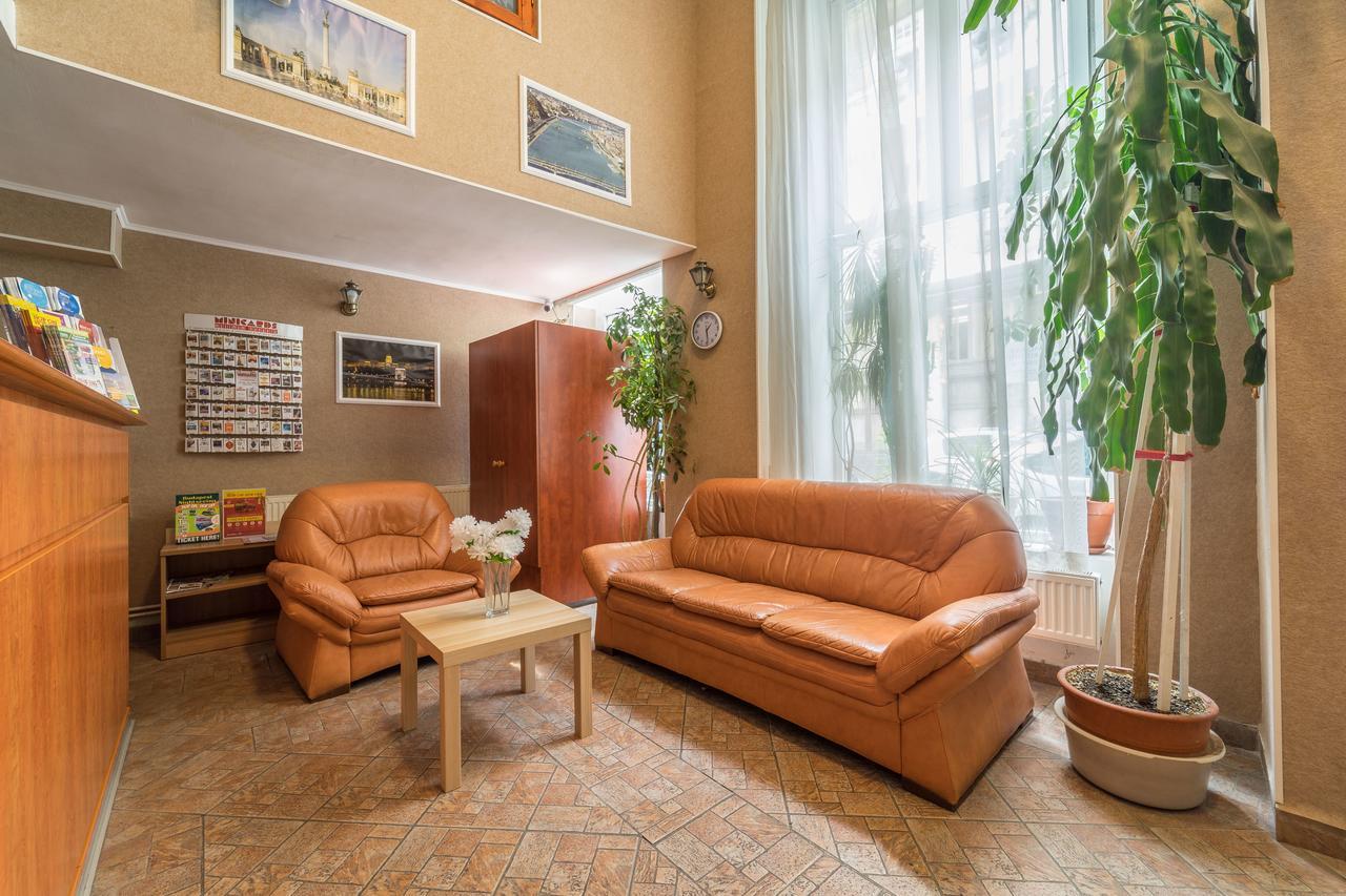 Easy Star Hotel Budapest Exteriör bild