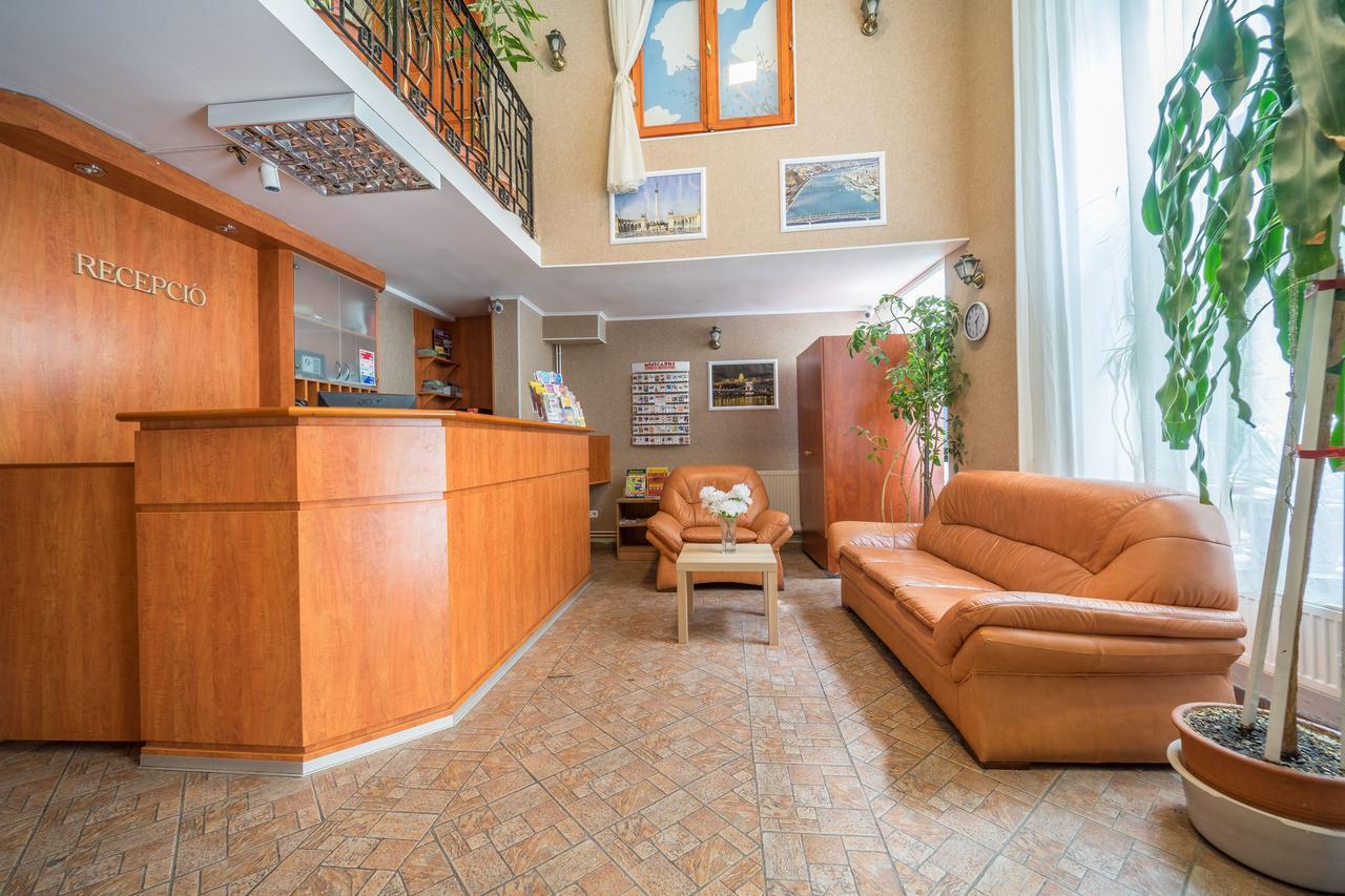 Easy Star Hotel Budapest Exteriör bild